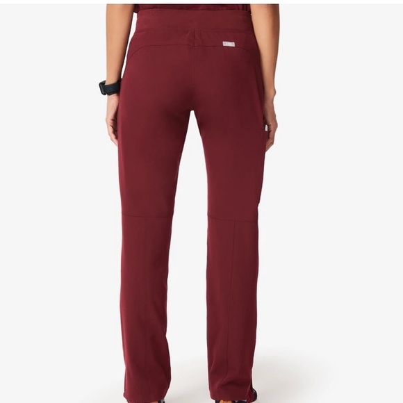 Figs Kade Cargo Scrub Pants - Picture 2 of 9